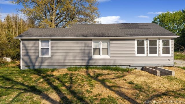 7658 Pekin Road, Greenville, IN 47124