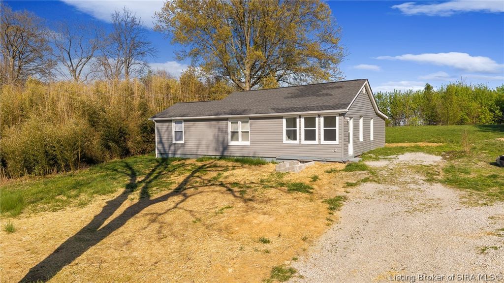 7658 Pekin Road, Greenville, IN 47124
