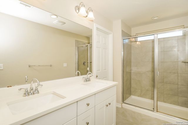 5602 BURR BLF, San Antonio, TX 78266