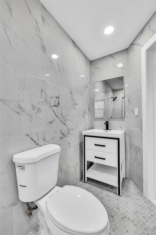 9 Lewis Street, Riverhead, NY 11901