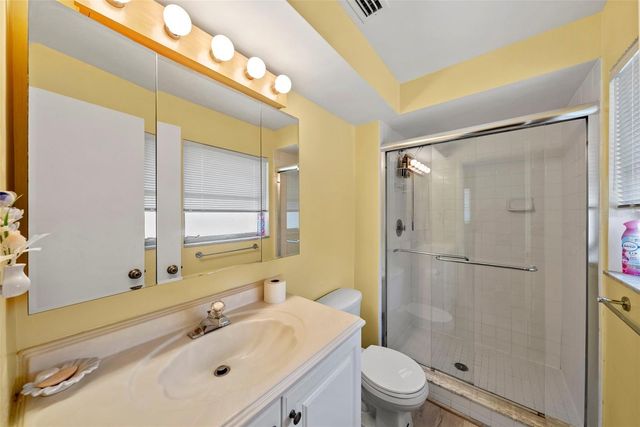 1413 EMBASSY DRIVE, Clearwater, FL 33764