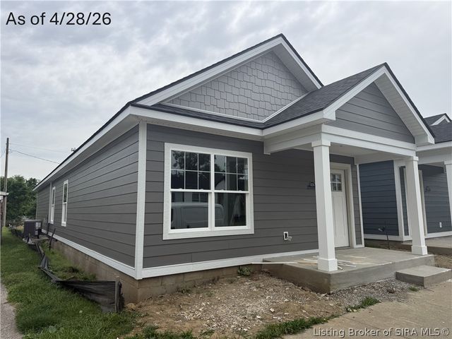 424 W 7th St, New Albany, IN 47150