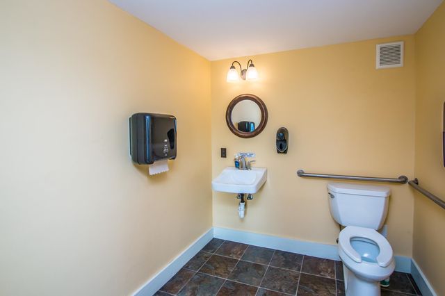 40 West Main Street, Littleton, NH 03561