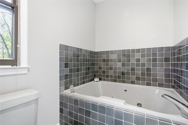 9 Tradewinds Way, Salem, SC 29676