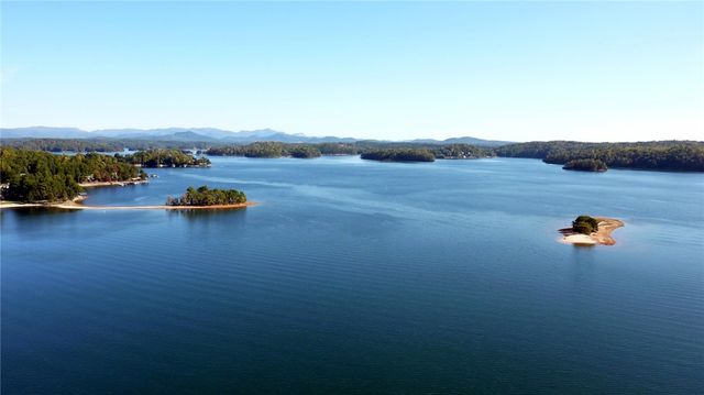 9 Tradewinds Way, Salem, SC 29676