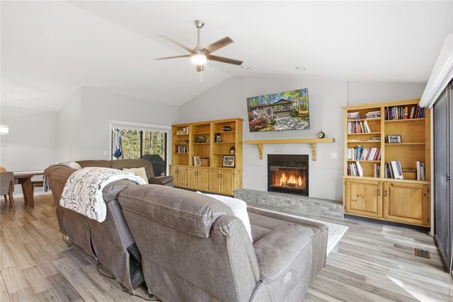 9 Tradewinds Way, Salem, SC 29676