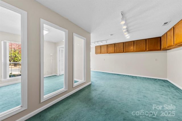 9800 Ashley Farm Drive, Matthews, NC 28105