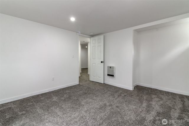 9613 S 240th Street, Kent, WA 98031