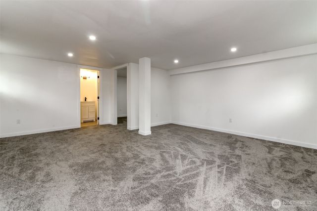 9613 S 240th Street, Kent, WA 98031