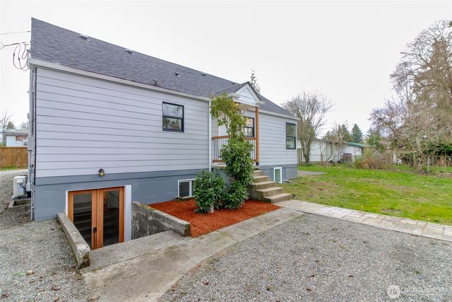 9613 S 240th Street, Kent, WA 98031