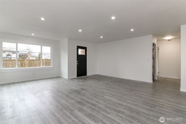 9613 S 240th Street, Kent, WA 98031