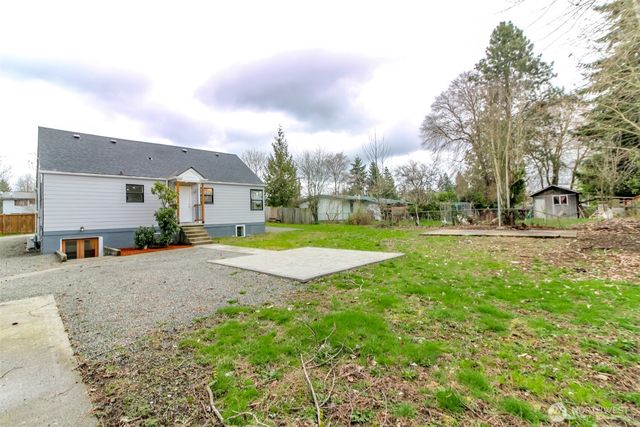 9613 S 240th Street, Kent, WA 98031