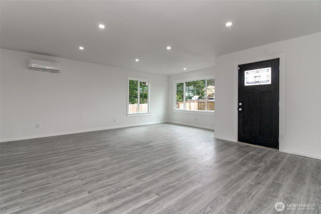 9613 S 240th Street, Kent, WA 98031