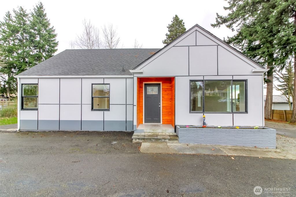 9613 S 240th Street, Kent, WA 98031