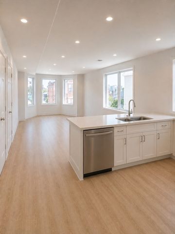 53 Burrell 2, Bolton, MA 02119