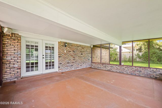 410 N Locksley Drive, Lafayette, LA 70508
