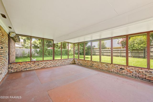 410 N Locksley Drive, Lafayette, LA 70508