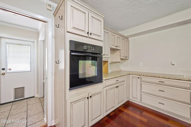 410 N Locksley Drive, Lafayette, LA 70508