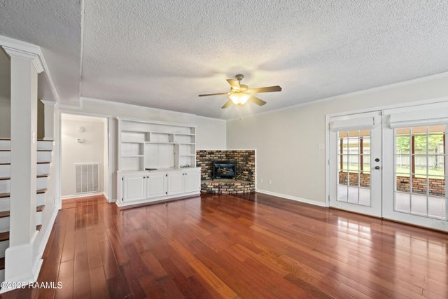 410 N Locksley Drive, Lafayette, LA 70508