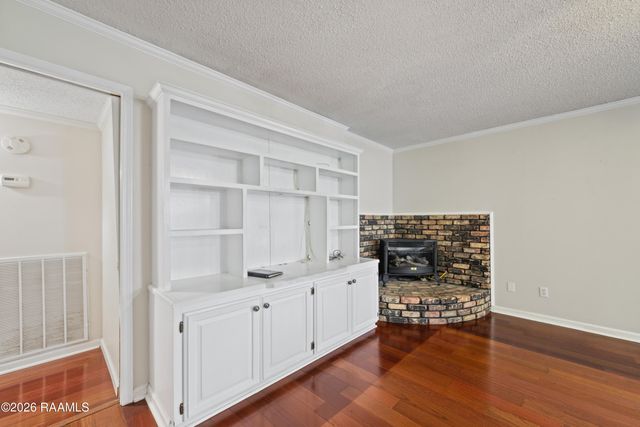 410 N Locksley Drive, Lafayette, LA 70508