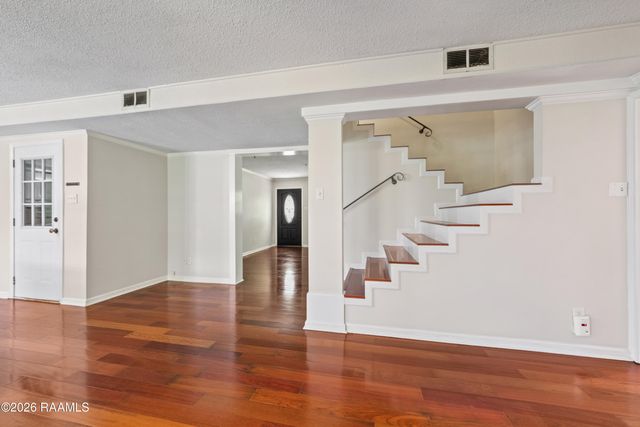 410 N Locksley Drive, Lafayette, LA 70508