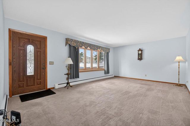 25 Dino Drive, Malta, NY 12019