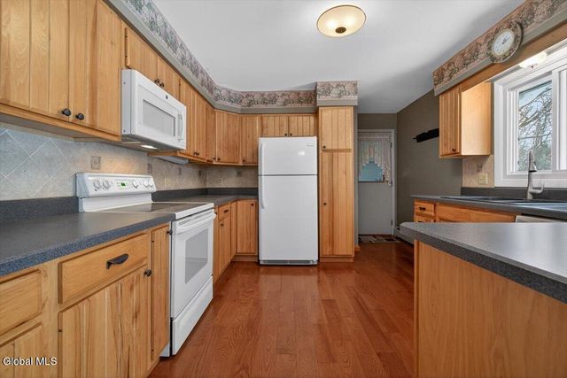 25 Dino Drive, Malta, NY 12019