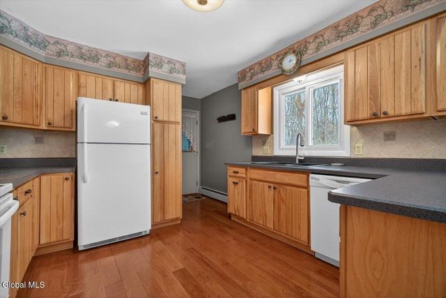 25 Dino Drive, Malta, NY 12019