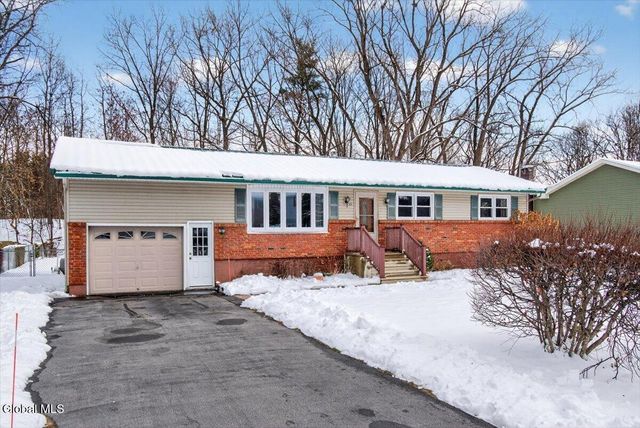25 Dino Drive, Malta, NY 12019