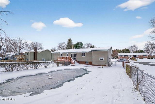 25 Dino Drive, Malta, NY 12019