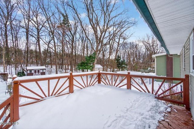 25 Dino Drive, Malta, NY 12019