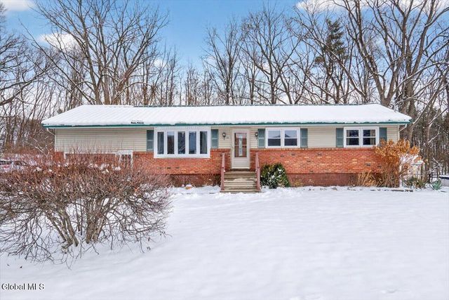 25 Dino Drive, Malta, NY 12019