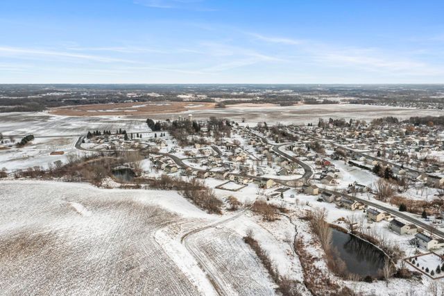 935 Aspen Lane, Montrose, MN 55363