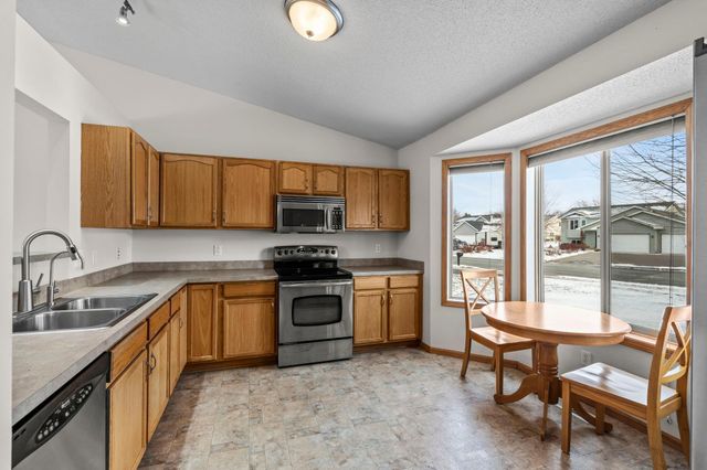 935 Aspen Lane, Montrose, MN 55363