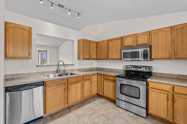 935 Aspen Lane, Montrose, MN 55363