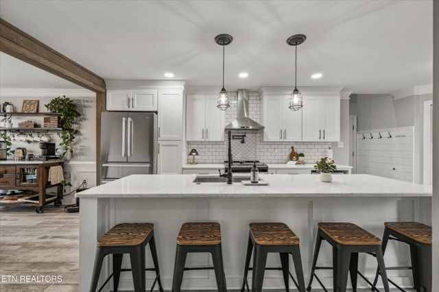 1942 Cedardale Lane, Knoxville, TN 37932