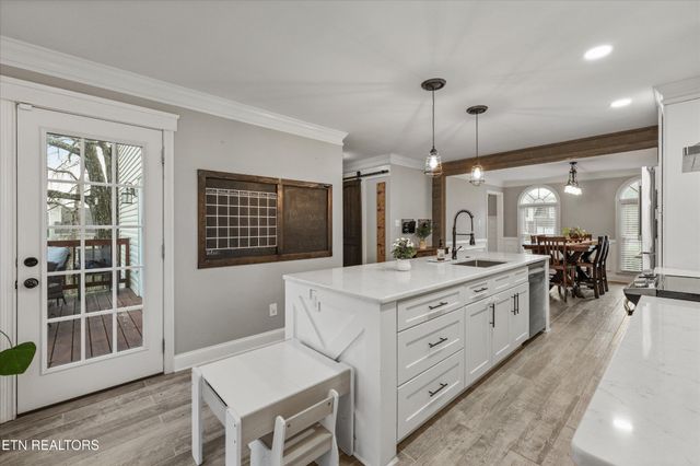 1942 Cedardale Lane, Knoxville, TN 37932