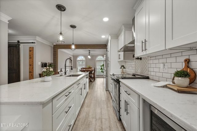 1942 Cedardale Lane, Knoxville, TN 37932