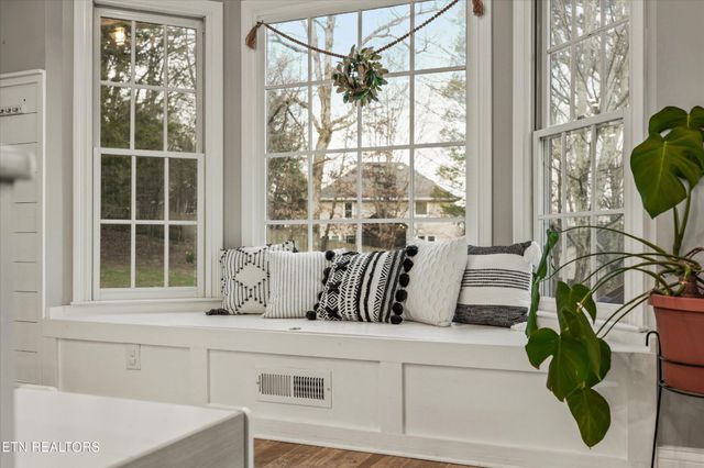 1942 Cedardale Lane, Knoxville, TN 37932