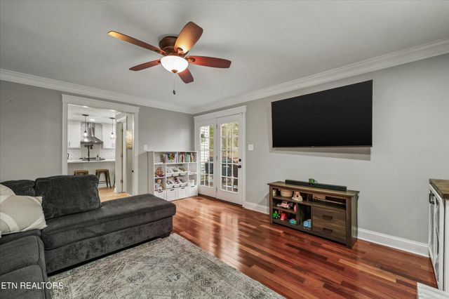 1942 Cedardale Lane, Knoxville, TN 37932