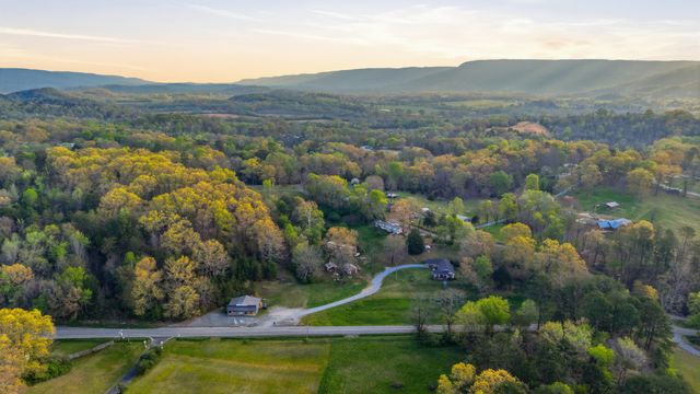 1675 Ketner Mill Road, Whitwell, TN 37397