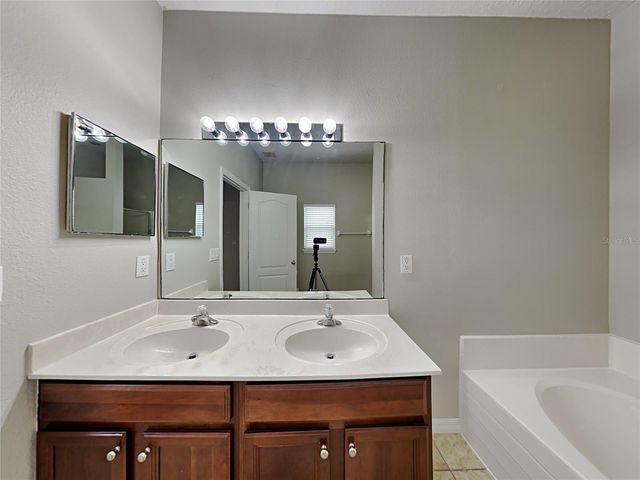 121 ISLAMORADA WAY, Sanford, FL 32771