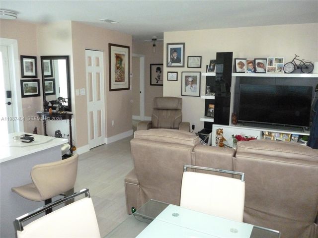 19372 SW 119th Court, Miami, FL 33177