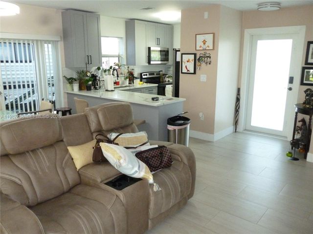 19372 SW 119th Court, Miami, FL 33177
