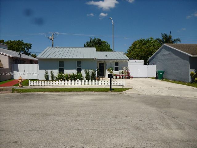 19372 SW 119th Court, Miami, FL 33177