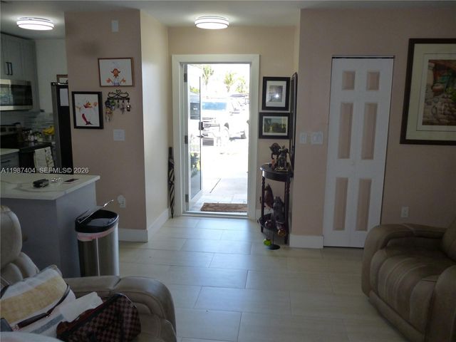 19372 SW 119th Court, Miami, FL 33177