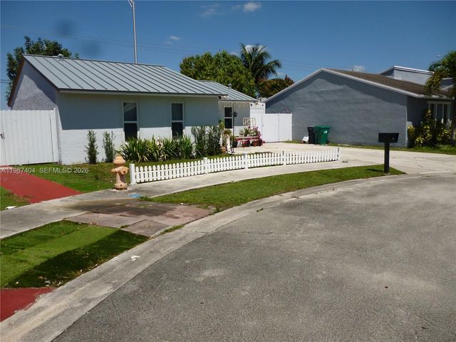 19372 SW 119th Court, Miami, FL 33177