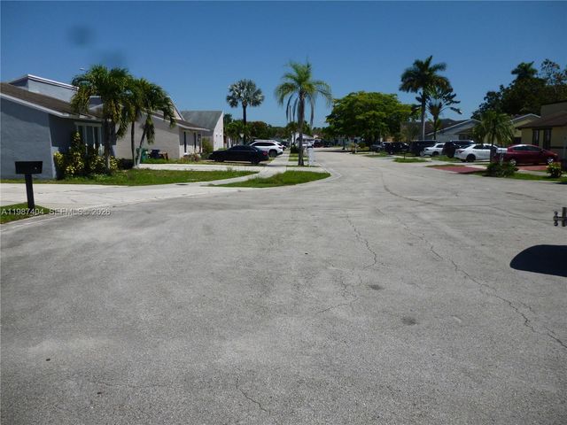 19372 SW 119th Court, Miami, FL 33177