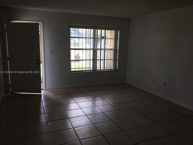 291 NW 177th St C-117, Miami Gardens, FL 33169