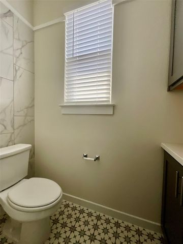 12001 Vista Parke DR 203, Austin, TX 78726